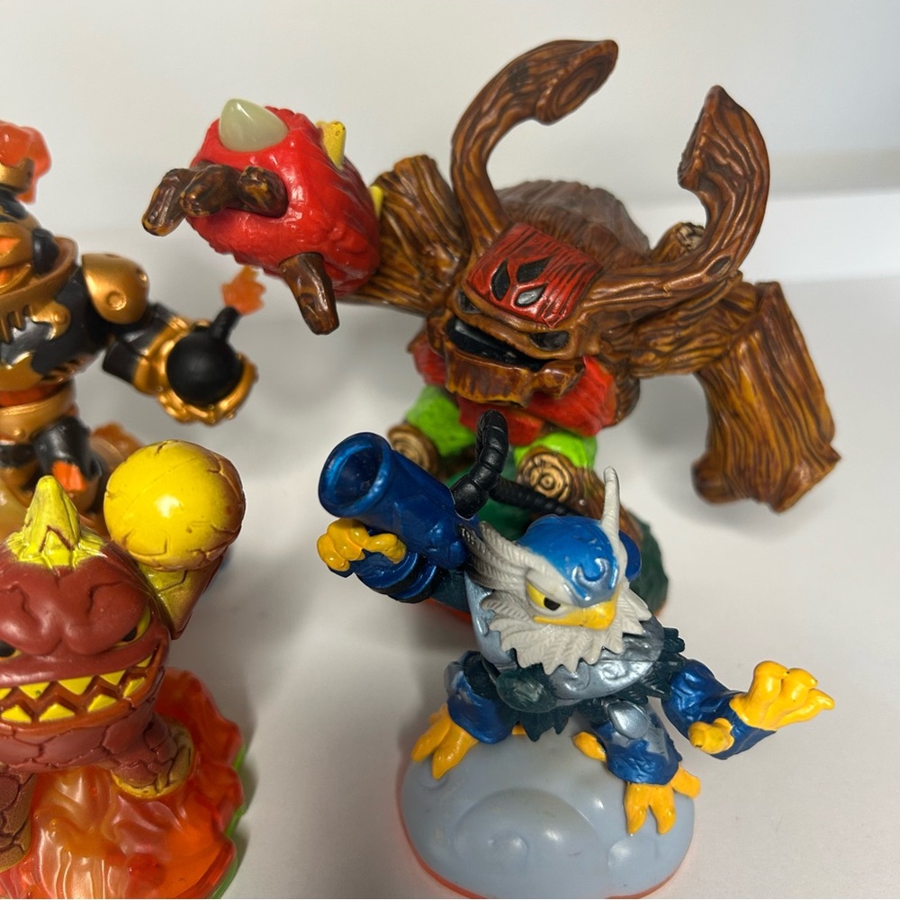 Assorted Skylanders Figures - Set Of 5 - Picture 3 of 6